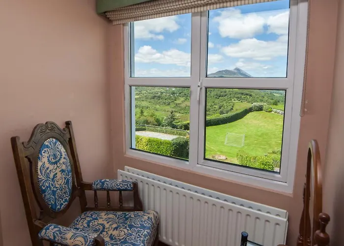 Homestay Farnaught House Westport